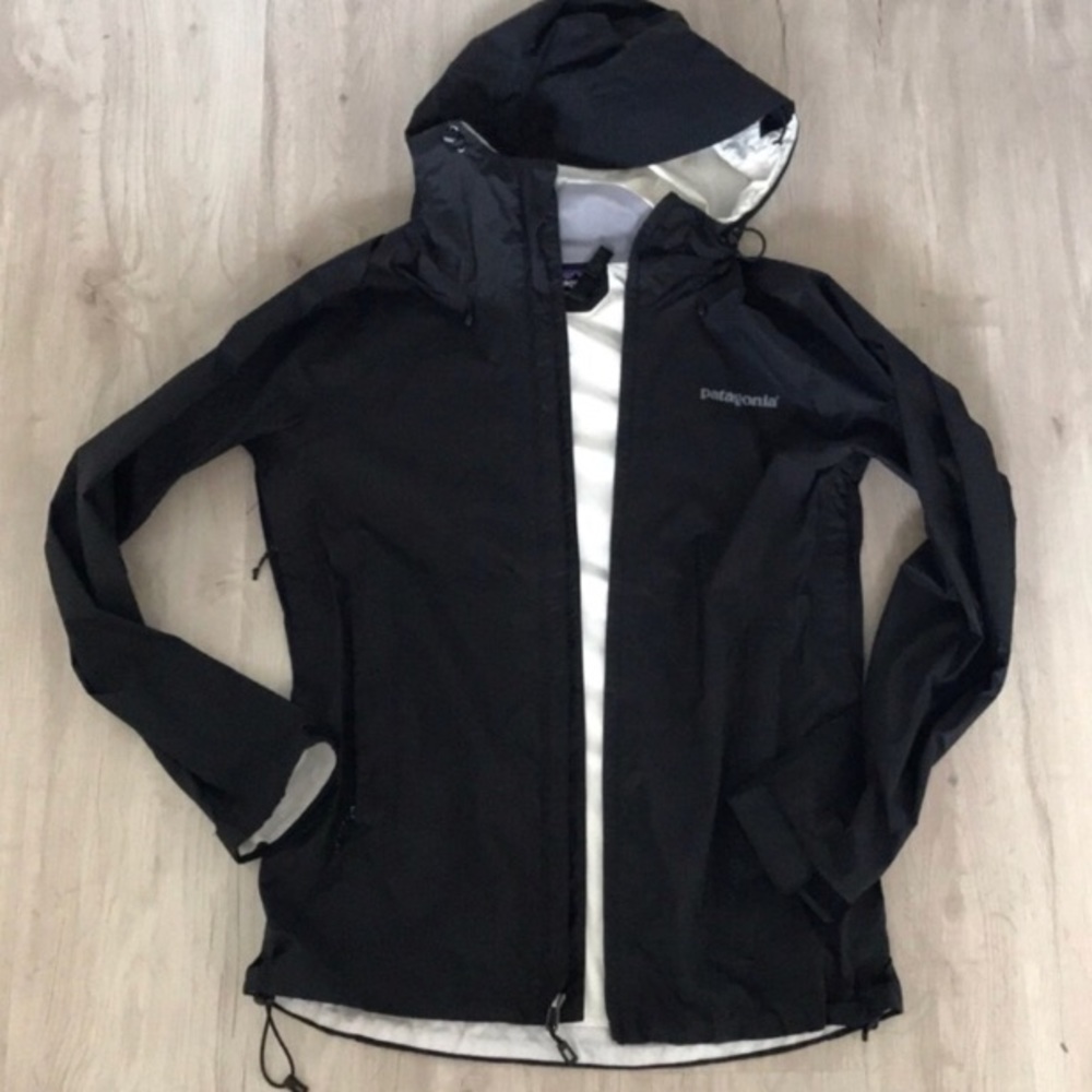 Patagonia windbreaker